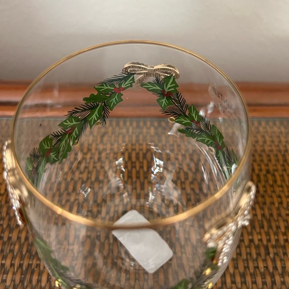 Stemless Wine Glasses Christmas Poinsettia Hand Painted W/Gold Rim SET 2 - Picture 4 of 4